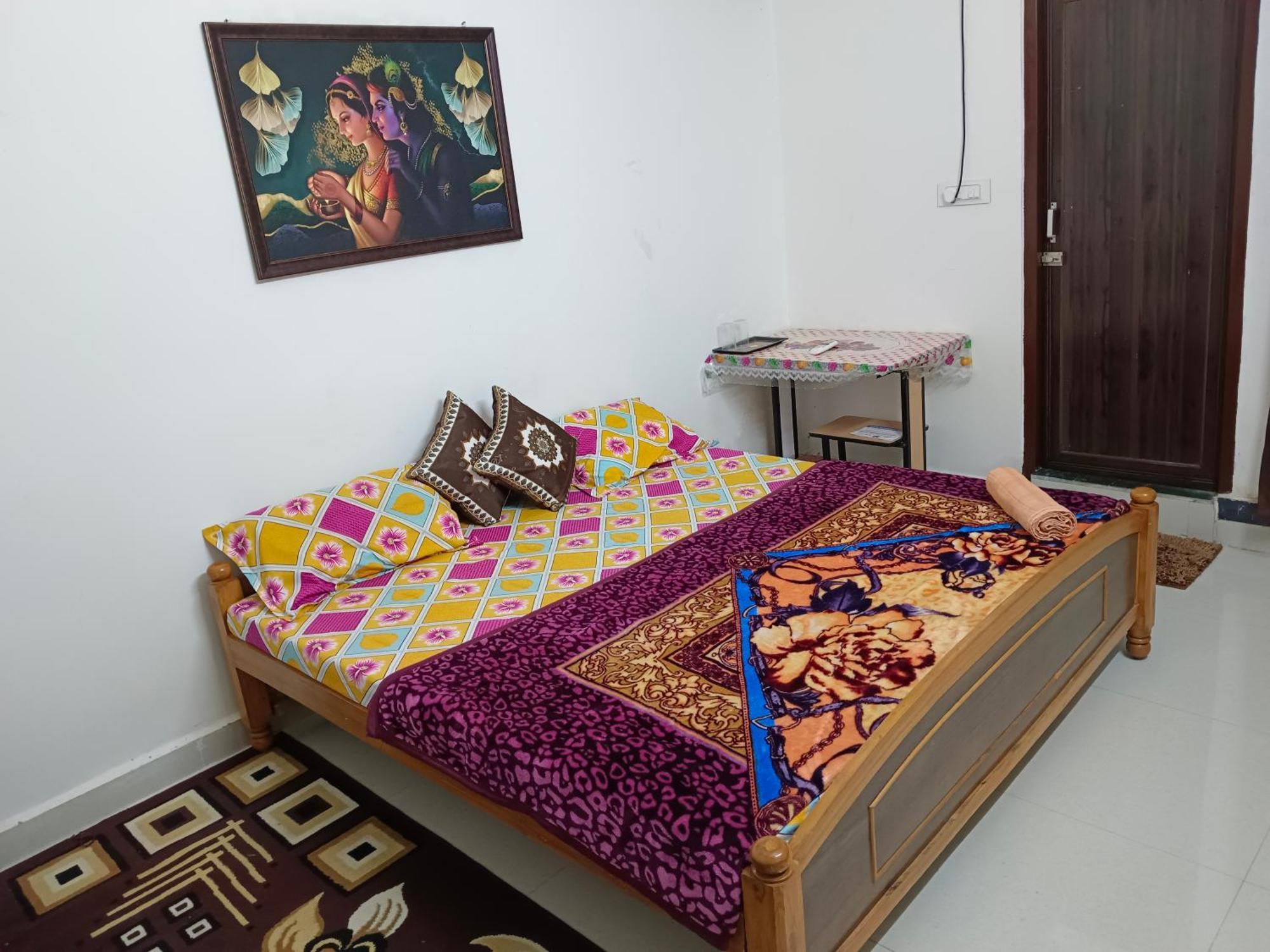 Pratibha Home Stay Jabalpur Room photo